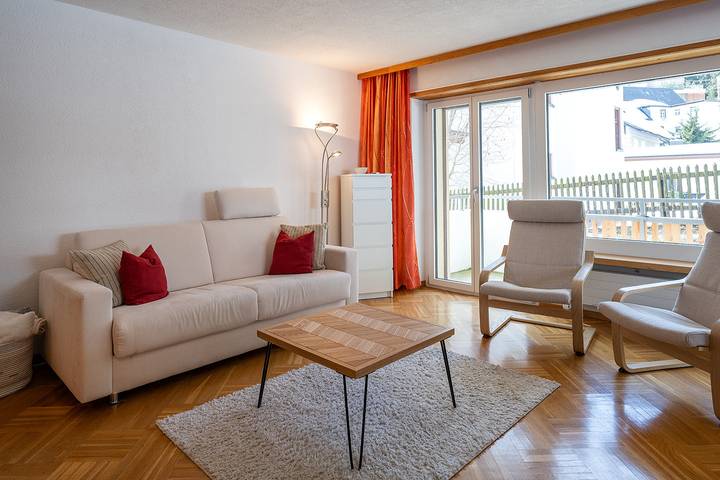 Ferienwohnung für 4 Personen, mit Ausblick und Garten sowie Balkon in Davos - 2