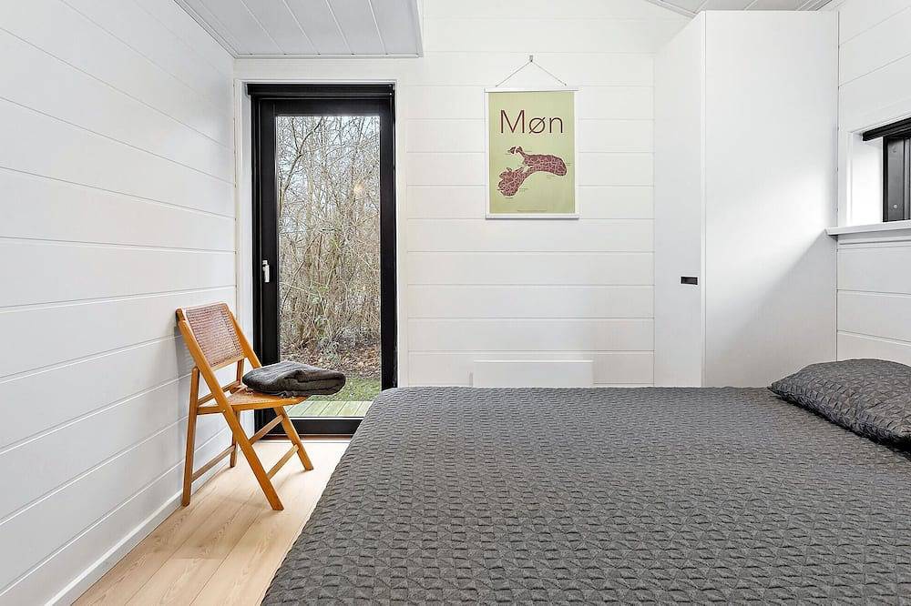 Awesome home in Stege with kitchen in Vordingborg region