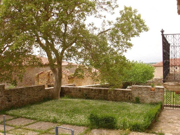 Casa rural para 3 personas, con jardín en Provincia de Burgos - 2