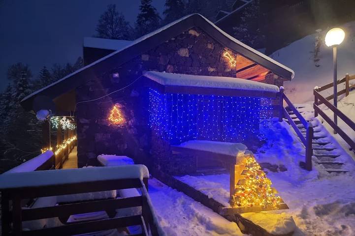 Maison pour 19 personnes, avec Balcon et Jacuzzi dans Guzet-Neige