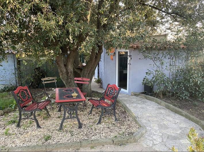 Gîte pour 2 personnes, avec terrasse et jardin ainsi que jacuzzi et piscine, animaux acceptés à Vers-Pont-du-Gard