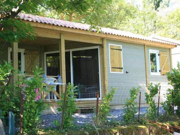 Gîte pour 5 personnes, avec terrasse et piscine, animaux acceptés à Ribes