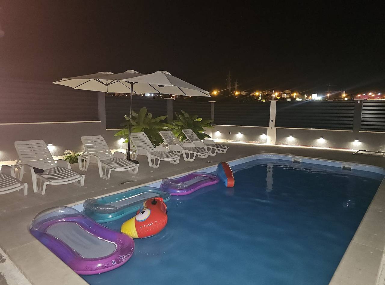 Entire apartment, Apartments Andrea - Two Bedroom Apartment with Shared Swimming Pool in Split, Split-Dalmatia
