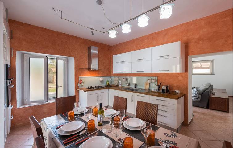 Apartamento junto a la piscina con aparcamiento, aire acondicionado e Internet in Monterotondo Marittimo, Provincia de Grosseto