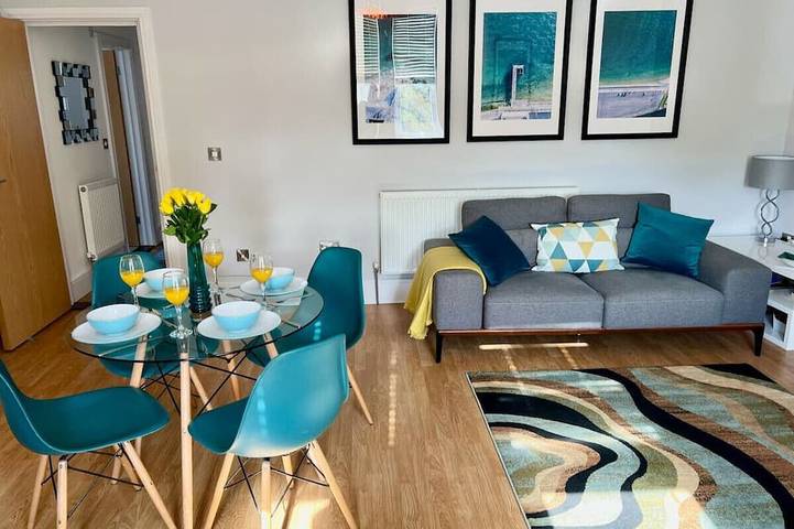 Apartment for 5 people, with pets in Portsmouth