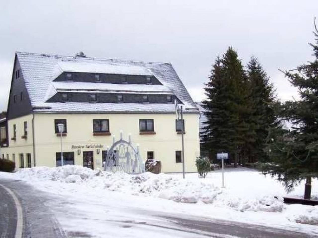 Vakantiehuis "Haus Talschänke" met terras in Deutschneudorf, Erzgebirge