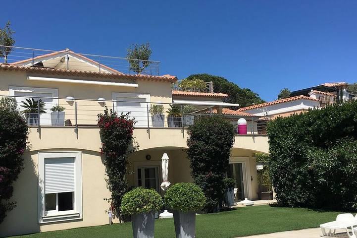 Villa pour 2 personnes, avec jardin et terrasse à Sainte-Maxime