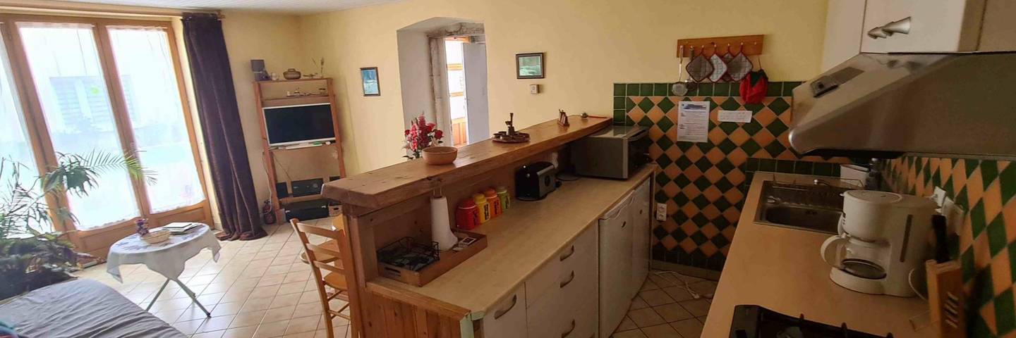 Gîte pour 5 personnes, avec jardin et terrasse dans Lac de Bonlieu - 3