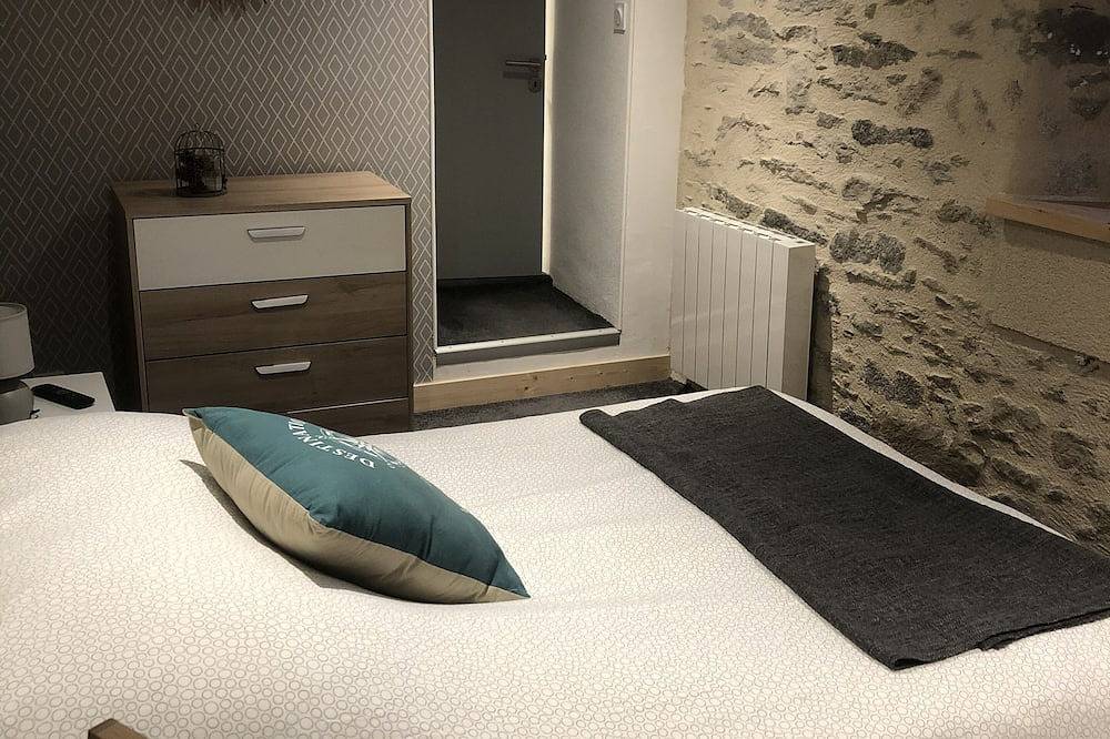 Ganze Wohnung, Waterfront duplex in the heart of the historic center in Roscoff, Ceinture Dorée