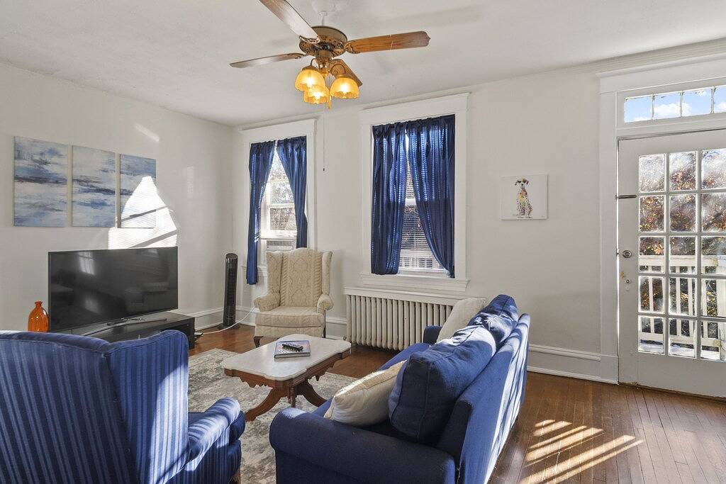 Ganze Wohnung, Walk Central. Museum district. Scott's Addition. 2Br - King and full bed. in Richmond, Virginia