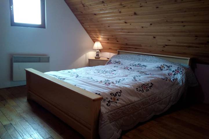 Location de vacances pour 6 personnes, avec jardin, animaux acceptés à Les Hermaux - 2