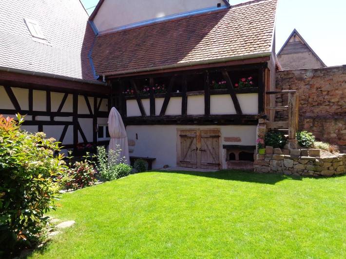 Gîte pour 4 personnes, avec terrasse et jardin