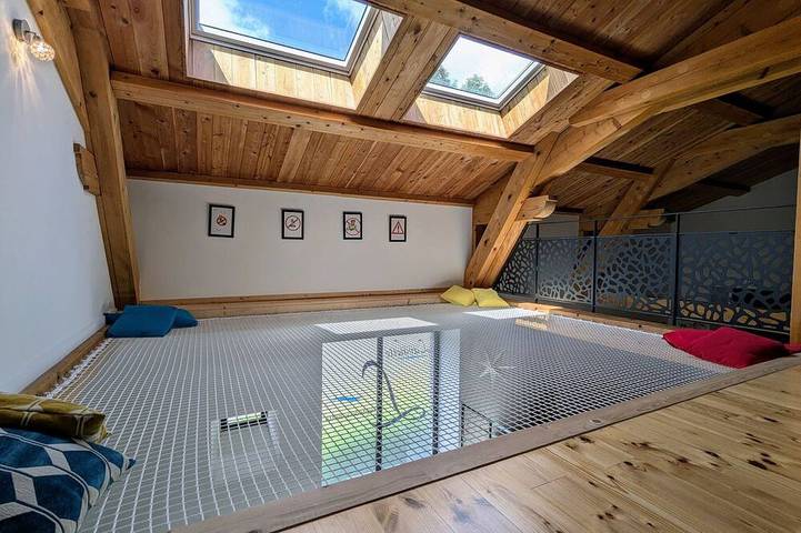 Gîte pour 23 personnes, avec jardin à Lapte - 2