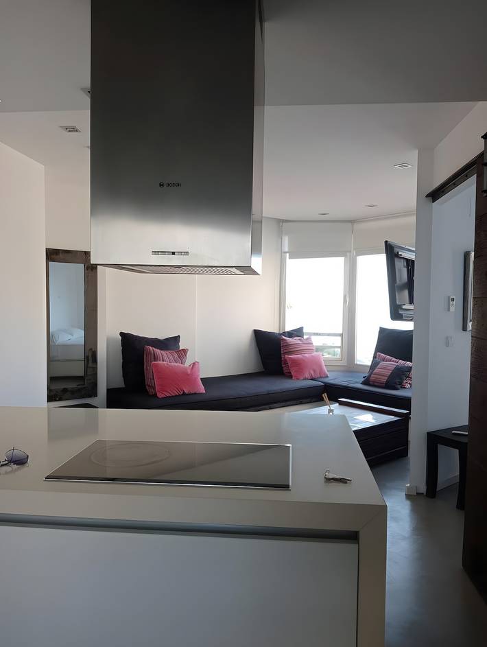 Apartamento entero, Piso en primera línea de mar con piscina y parking in Platja de l'Horta-Mutxavista (San Juan Playa), Campello