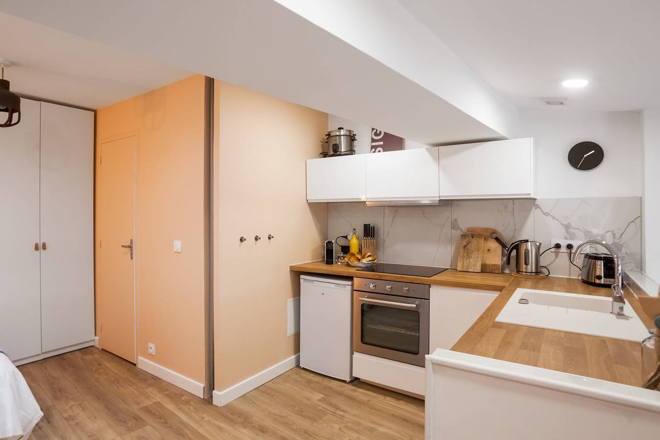 Studio entier, Suite Mugel - 3 étoiles - Welkeys in La Ciotat, Région de Marseille