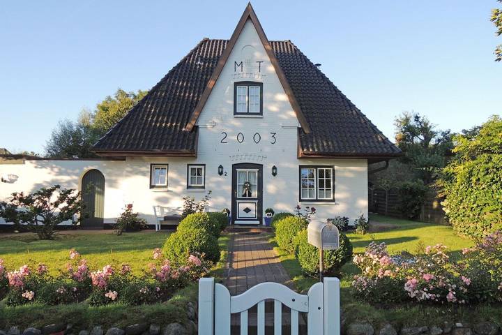 Ferienhaus für 5 Personen, mit Terrasse und Garten in Sylt-Ost