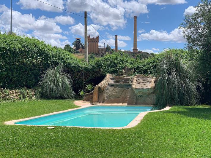 Maison de campagne pour 15 personnes, avec Jardin à Villanueva del Río y Minas