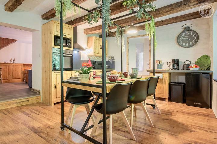 Gîte pour 6 personnes, avec balcon dans Bauges - 2