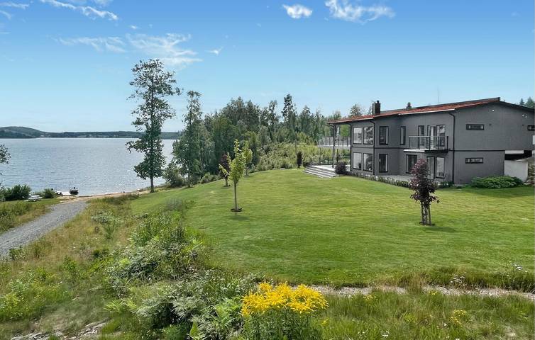 Ferienhaus für 8 Personen, mit Terrasse und Garten sowie Sauna - 1