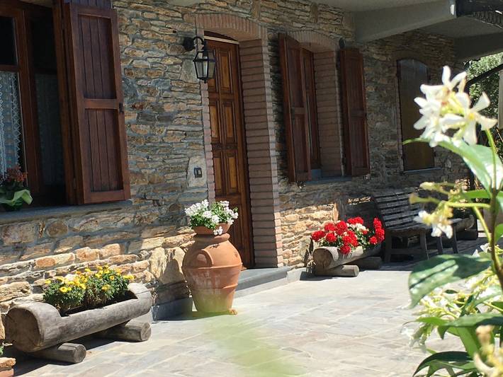 Appartamento per 2 persone, con Terrazza e Giardino nonché Panorama e Vista lago a Massa