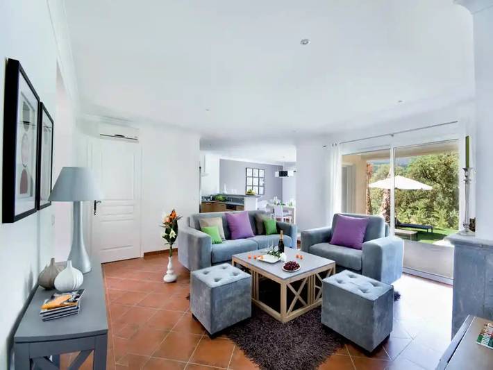 Villa pour 8 personnes, avec Terrasse et Jardin ainsi que Piscine et Sauna à Cavalaire-sur-Mer