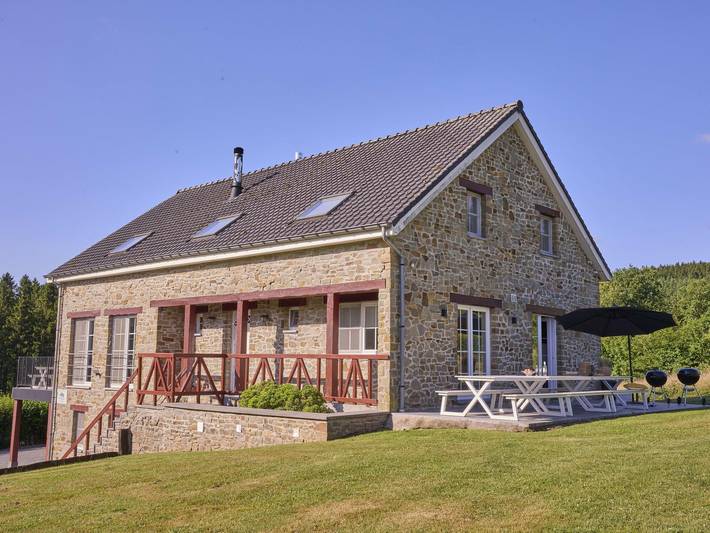Ferienhaus für 20 Personen, mit Balkon/Terrasse und Terrasse sowie Garten in Belgien