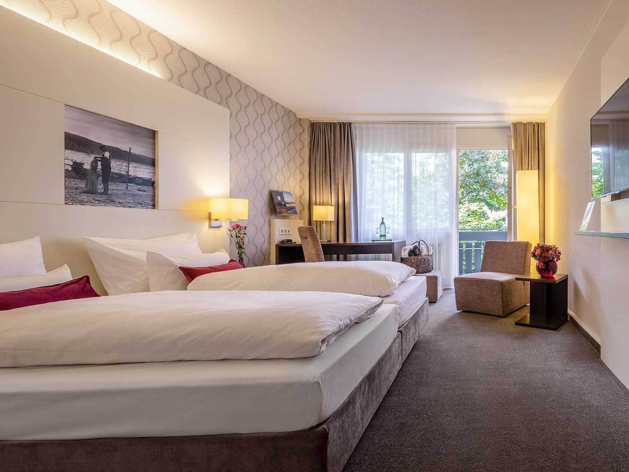Ganter Hotel & Restaurant Mohren - Standarddoppelzimmer mit französischem Bett in Reichenau, Untersee