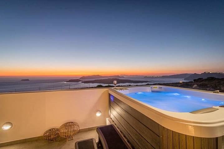 Hotel für 3 Personen, mit Ausblick und Terrasse sowie Pool - 1
