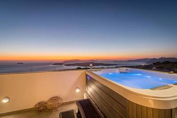 Hôtel pour 3 personnes, avec terrasse ainsi que vue et piscine à Megalochori