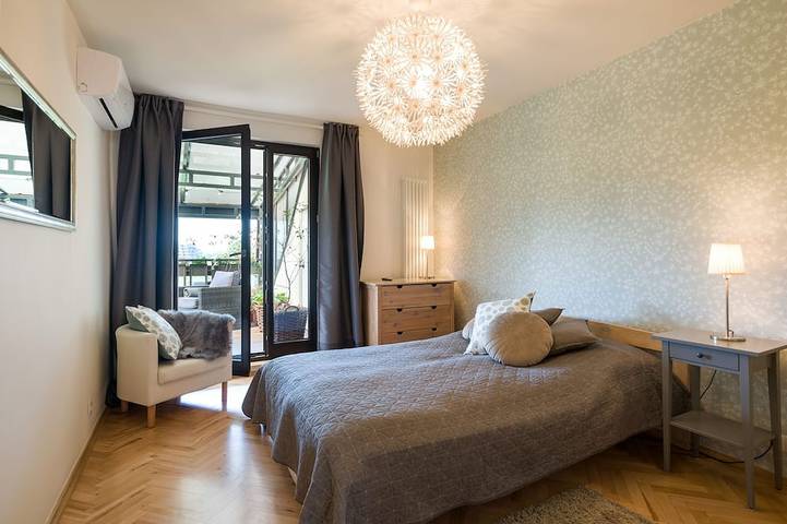 Entire apartment, 2bdr Kazimierz Apartment, great terrace, aircon in Kazimierz, Cracow