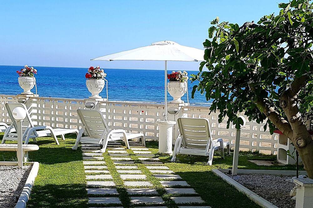 Accommodation For Tourist Use On The Sea Id. 25793 in Nettuno, Rome Province