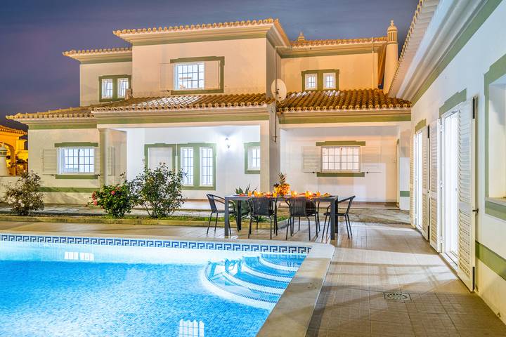 Ferienhaus für 16 Personen, mit Terrasse und Garten in Albufeira - 4