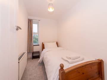 Glamping for 7 People in Wokingham, Berkshire, Photo 2