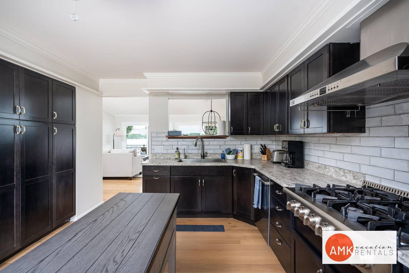 The Glistening Grape - Lakeside Getaway in Condado de Allegan