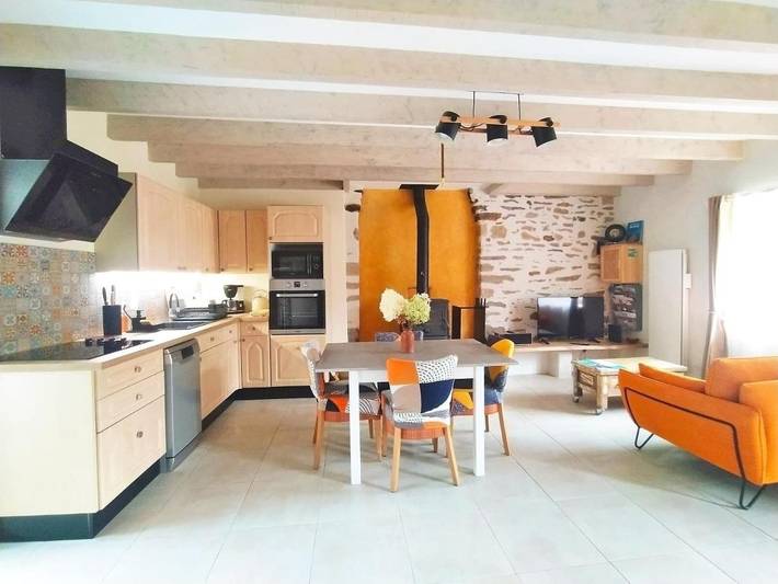 Gîte pour 4 personnes, avec Terrasse et Jardin à Lizio