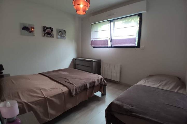 Gîte pour 5 personnes, avec piscine à Le Tour-du-Parc - 3