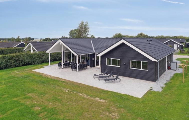 Ferienhaus für 14 Personen, mit Whirlpool und Sauna sowie Garten und Terrasse, mit Haustier in Råbylille Strand - 2