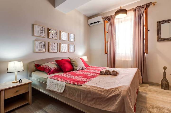 Villa de lujo Nikoleta con piscina privada y vista de Boka Bay para 12 personas in Municipio de Kotor