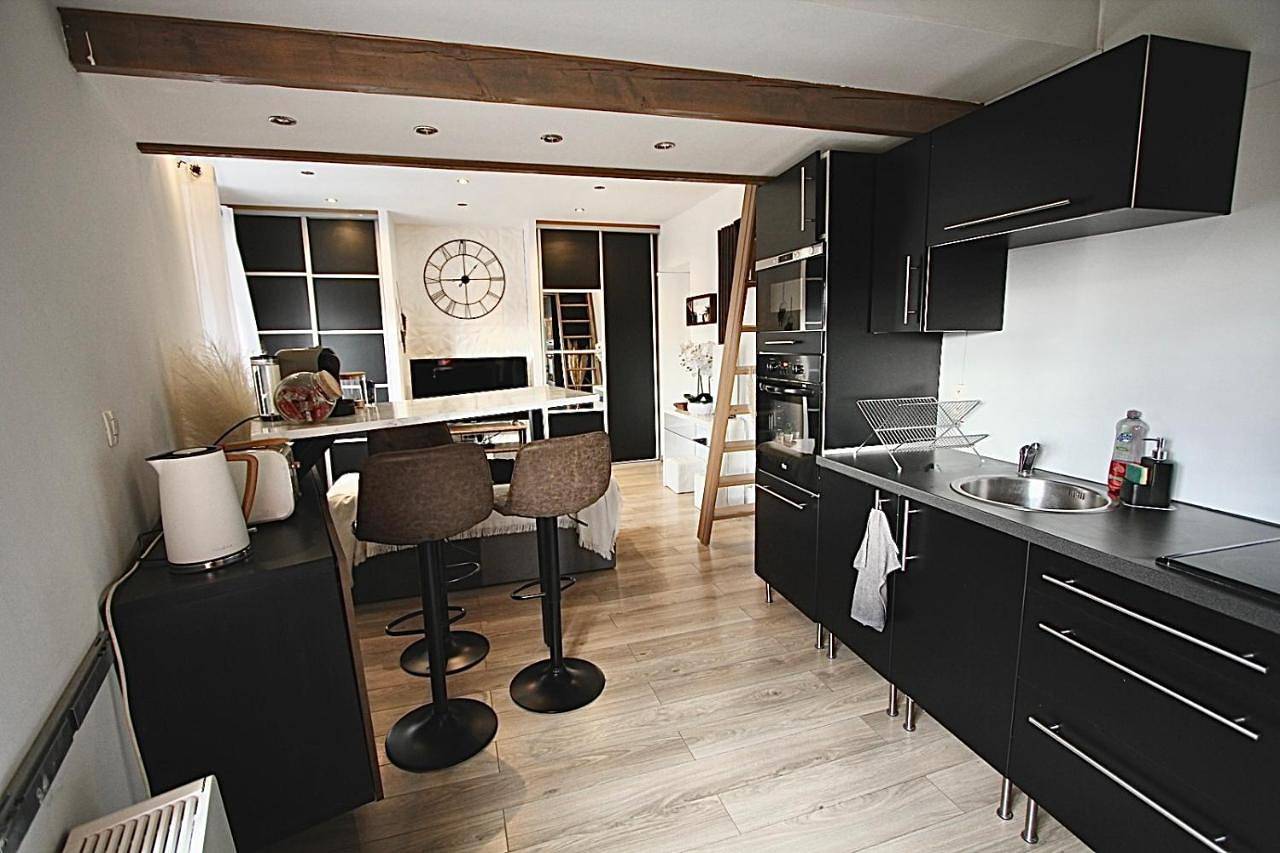 Appartement entier, Pied à terre - Mezzanine studio - Private parking in Irigny, Lyon et ses environs
