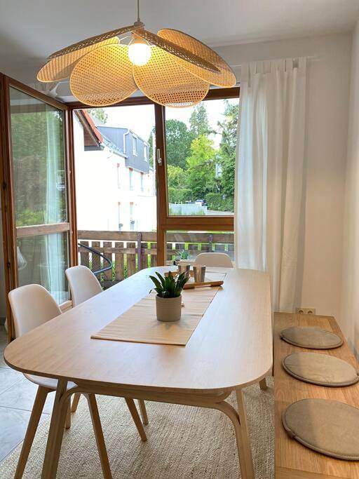 Ganze Wohnung, Traumurlaub Westcoast Ammersee 7 Gehminuten zum See in Schondorf, Ammersee