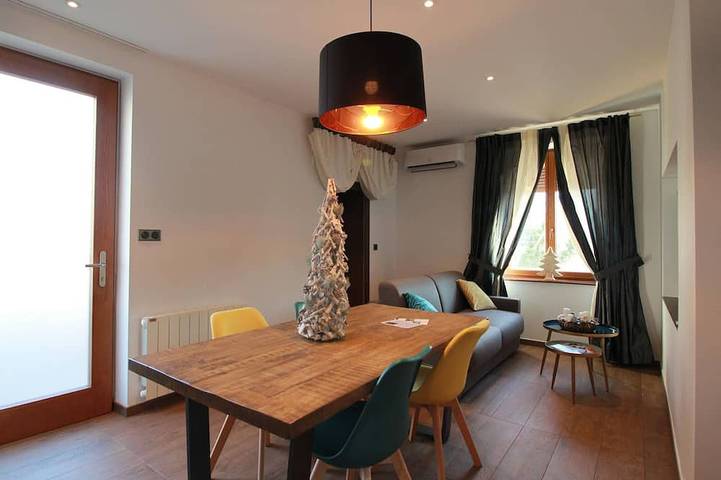 Cottage for 4 people, with pool and sauna, with pets - 1