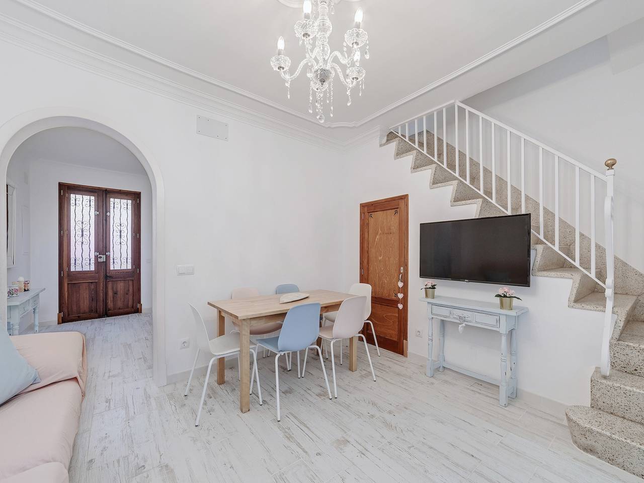 Casa Convent : Vue sur la montagne, Wi-Fi et climatisation au cœur du centre historique in Alcudia Old Town, Alcúdia