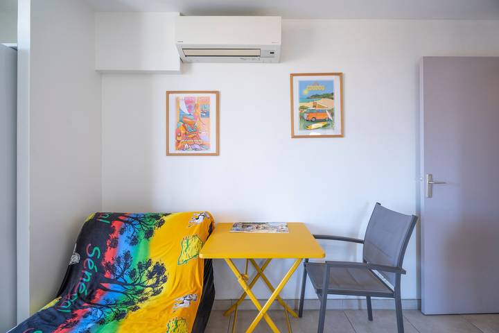 Gîte pour 4 personnes, avec Balcon et Bassin pour enfant dans La Coudoulière - 3