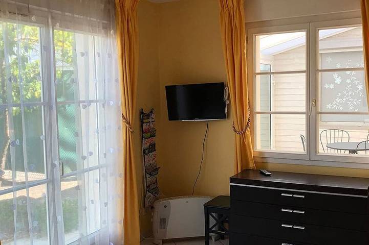 Gîte pour 3 personnes, avec jardin et terrasse, animaux acceptés à La Riche - 3