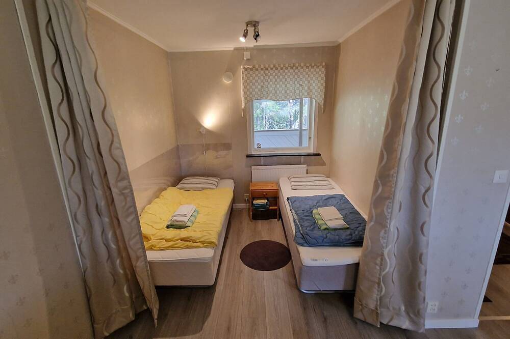 Ganze Wohnung, Stuga Björn - Quiet cabin at lake Edesjön in Strömsund, Jämtland