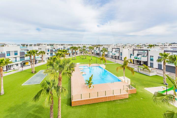 Vakantieappartement voor 6 personen, with tuin and balkon as well as sauna, kindvriendelijk in Guardamar del Segura