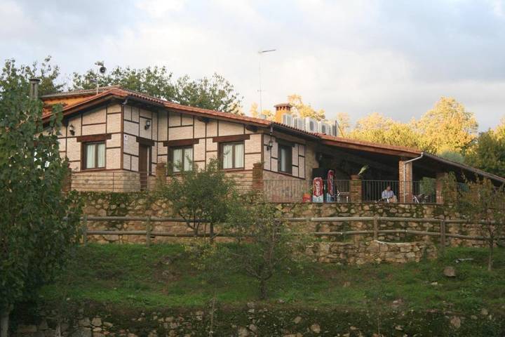 Hostal para 4 personas, con Terraza y Jardín en La Vera - 2