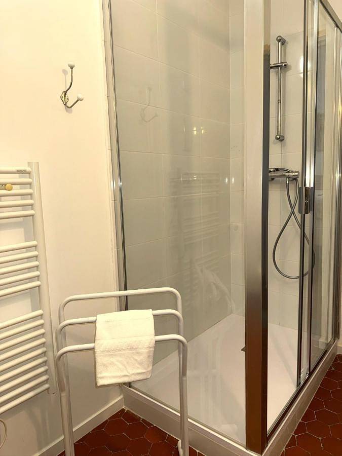 Maison d’hôte pour 2 personnes, avec vue et terrasse, animaux acceptés dans Parc naturel régional des Préalpes d'Azur - 4