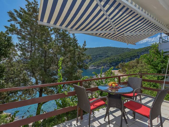 Ferienwohnung für 2 Personen, mit Terrasse auf Hvar