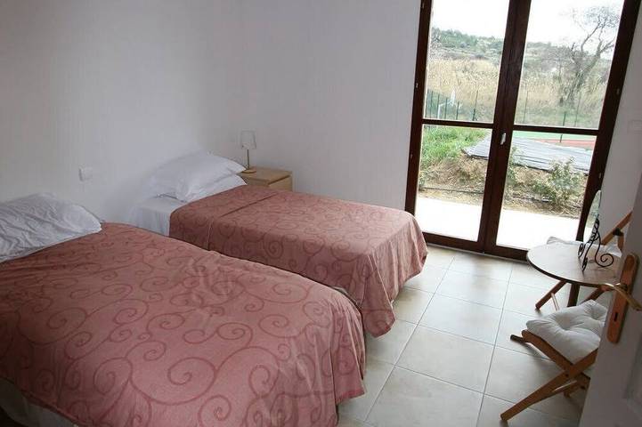 Location de vacances pour 12 personnes, avec jardin et terrasse à Montouliers - 2